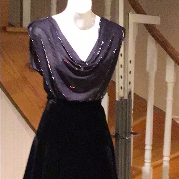 🛍2 for $30🛍NWT Slip on Black top with multi-colour shimmer threading - Picture 2 of 4